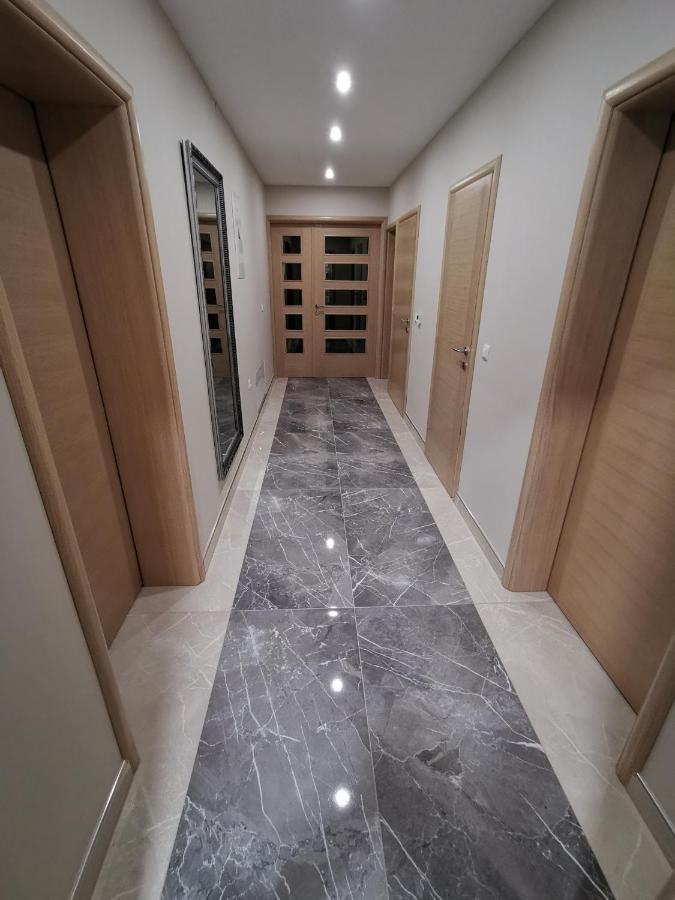 Apartman Bozur **** Satnica Dakovacka Εξωτερικό φωτογραφία