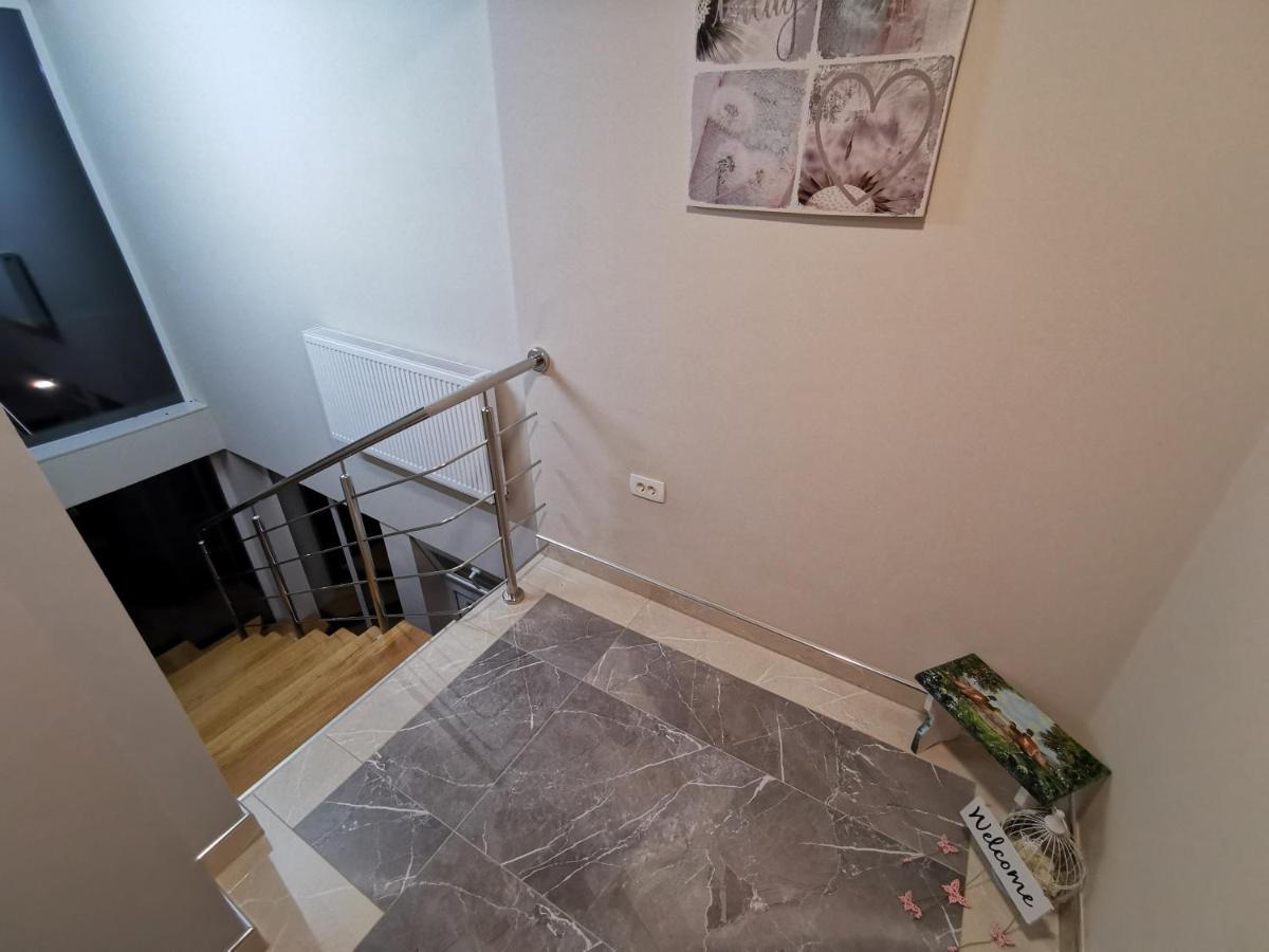 Apartman Bozur **** Satnica Dakovacka Εξωτερικό φωτογραφία