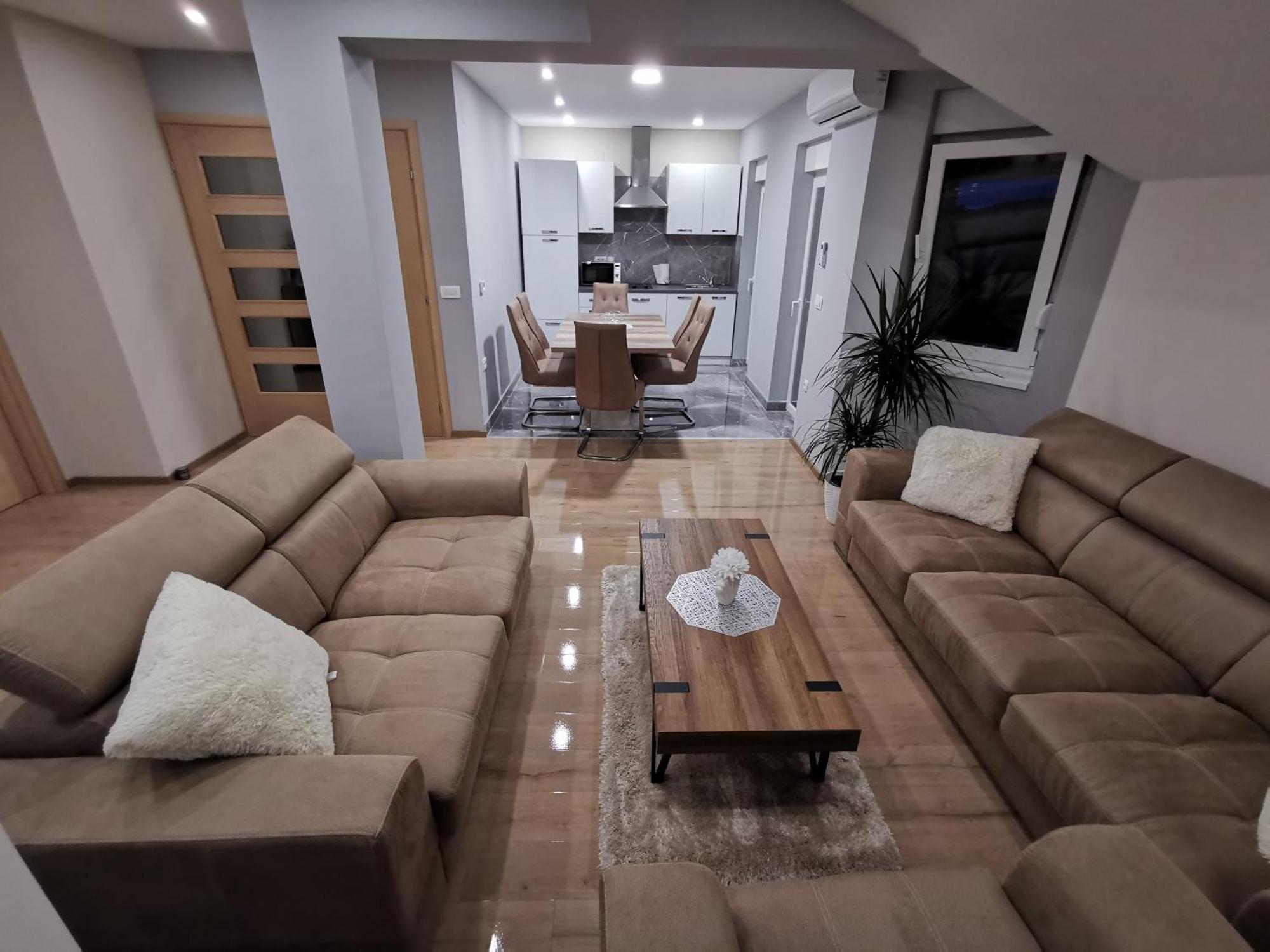 Apartman Bozur **** Satnica Dakovacka Εξωτερικό φωτογραφία